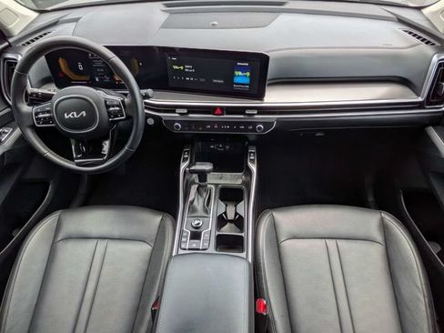 Used 2024 Kia Sorento S w/ Panoramic Sunroof Package FWD image 17
