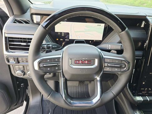 New 2025 GMC Yukon Elevation image 22