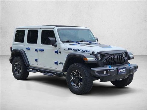 Used 2023 Jeep Wrangler Unlimited Rubicon 4xe w/ Cold Weather Group AWD/4WD image 3