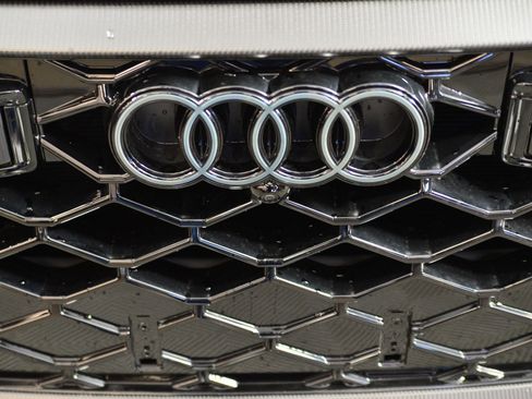 New 2026 Audi RS Q8 performance image 16