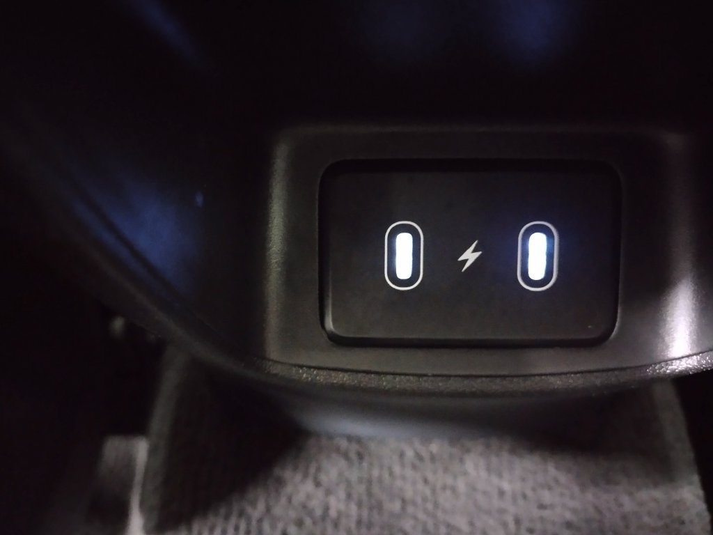 Certified 2024 Hyundai Elantra Limited FWD image 39
