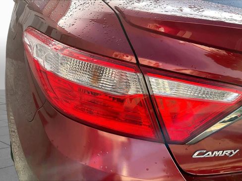 Used 2017 Toyota Camry SE FWD image 26