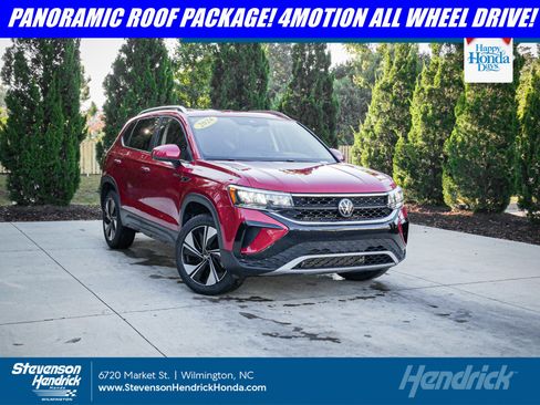 Used 2024 Volkswagen Taos SE w/ Panoramic Sunroof Package image 1