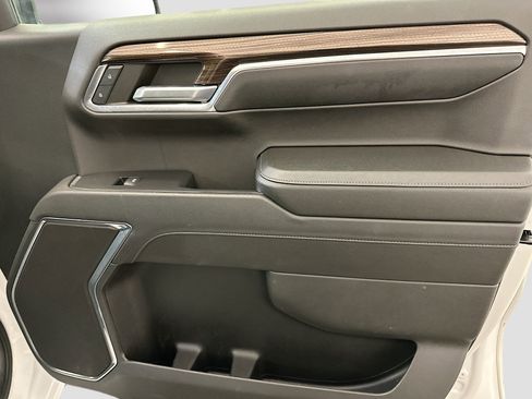 Used 2023 Chevrolet Silverado 1500 LT image 33