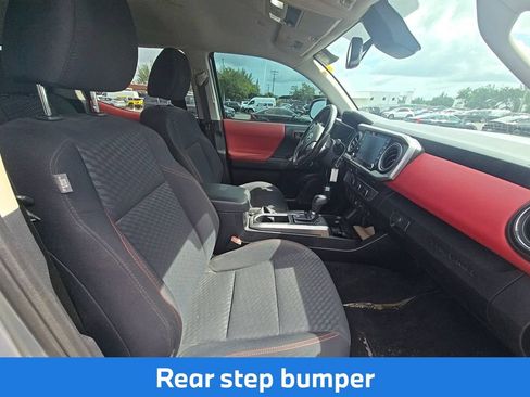 Used 2021 Toyota Tacoma SR5 RWD image 12