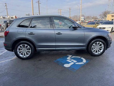 Used 2017 Audi Q5 2.0T Premium w/ Audi MMI Navigation Plus image 4