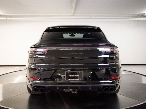 Certified 2023 Porsche Cayenne Turbo AWD/4WD image 6