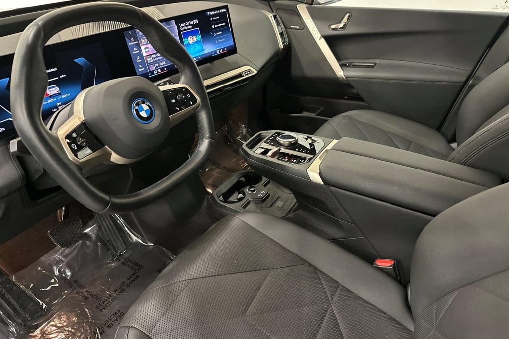 Certified 2024 BMW iX xDrive50 w/ Sport Package AWD/4WD image 10