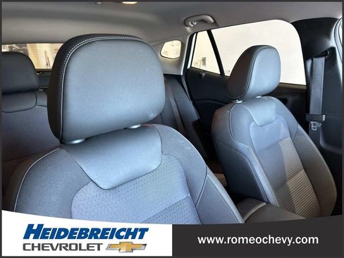 Used 2024 Chevrolet Trax LT w/ Driver Confidence Package FWD image 33