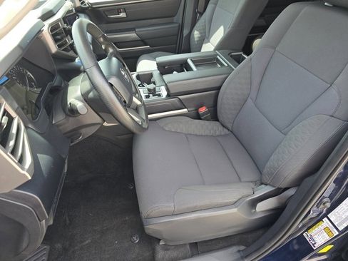 Used 2022 Toyota Tundra SR5 w/ SR5 Convenience Package AWD/4WD image 27