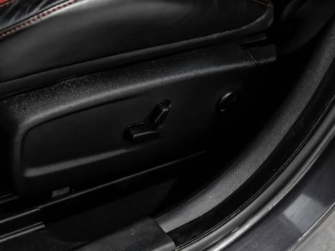 Used 2019 Dodge Charger Scat Pack w/ Dynamics Package RWD image 45