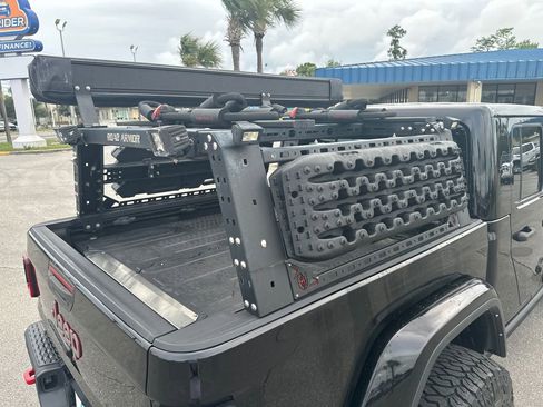 Used 2021 Jeep Gladiator Rubicon AWD/4WD image 16