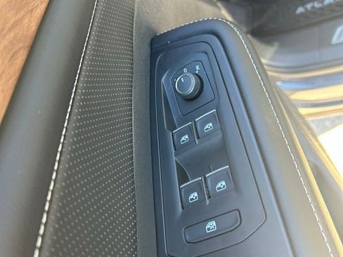 New 2026 Volkswagen Atlas SE FWD image 51