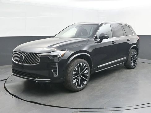 New 2026 Volvo XC90 B5 Plus AWD/4WD image 1