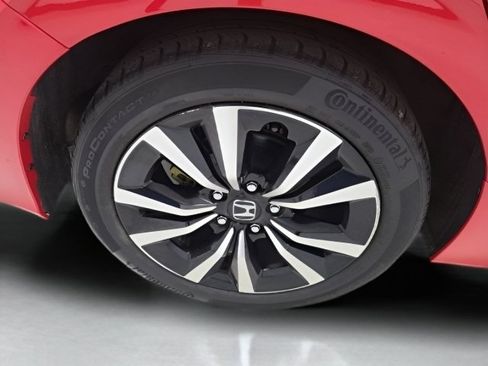 Used 2024 Honda Civic EX-L image 8