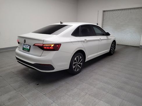 Used 2023 Volkswagen Jetta S image 9