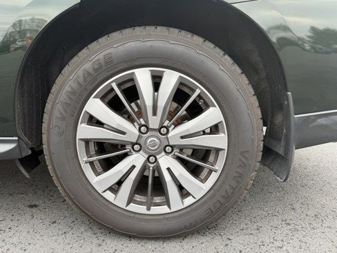 Used 2019 Nissan Pathfinder SL image 4