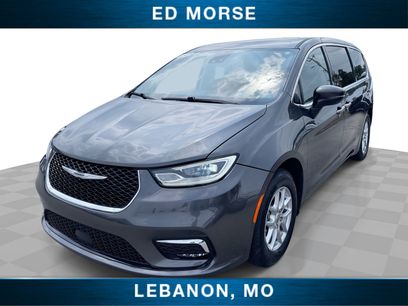 Used 2023 Chrysler Pacifica Touring-L