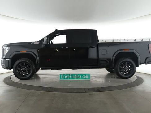Used 2025 GMC Sierra 2500 AT4 w/ AT4 Premium Plus Package AWD/4WD image 9