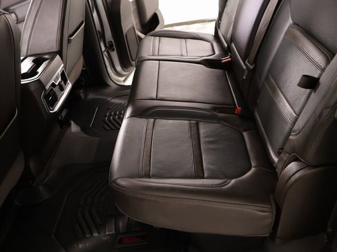 Used 2023 GMC Sierra 3500 Denali w/ Denali Ultimate Package image 12