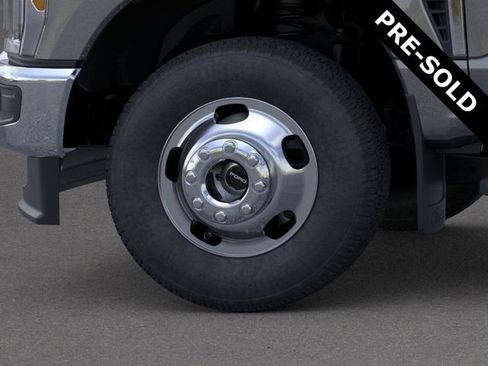 New 2026 Ford F350 4x4 Regular Cab DRW Super Duty image 19