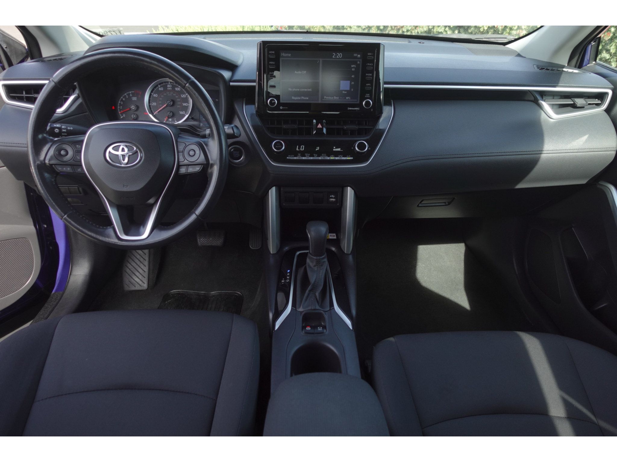 Used 2022 Toyota Corolla Cross LE AWD/4WD image 22