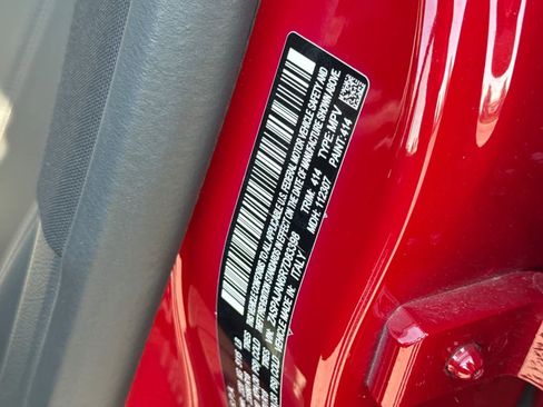 Used 2024 Alfa Romeo Stelvio Sprint image 33