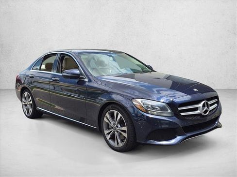 Used 2018 Mercedes-Benz C 300 Sedan image 2