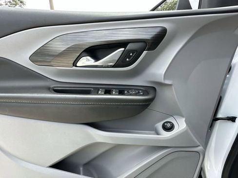 Certified 2023 GMC Terrain SLE w/ Driver Convenience Package FWD image 19
