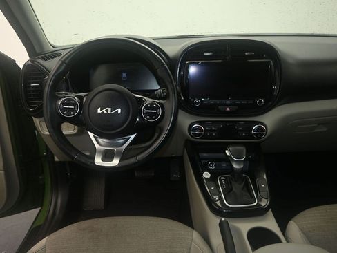 Used 2023 Kia Soul EX FWD image 16