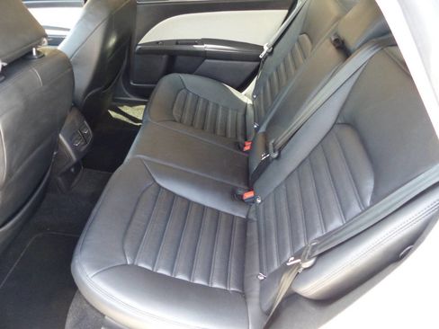 Used 2020 Ford Fusion SE w/ Equipment Group 151A FWD image 23