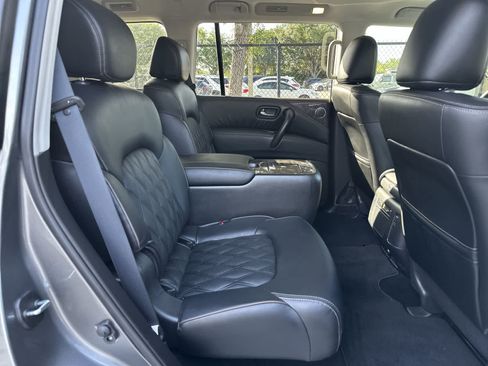 Used 2024 Nissan Armada Platinum w/ Captain's Chairs Package RWD image 19