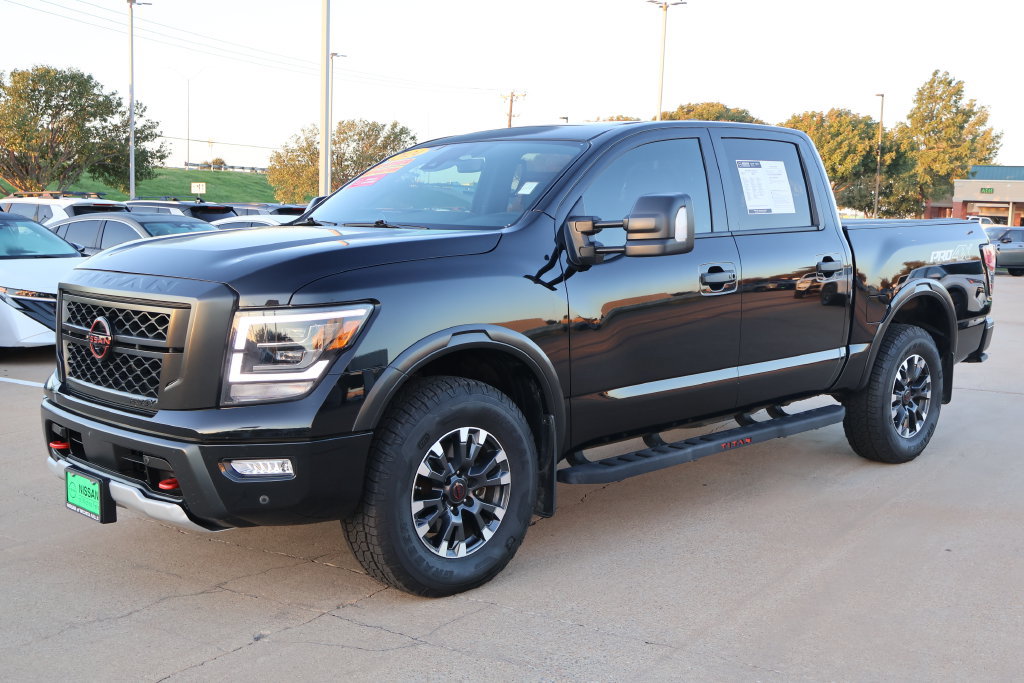 Used 2024 Nissan Titan PRO-4X w/ Pro-4x Convenience Package AWD/4WD image 4