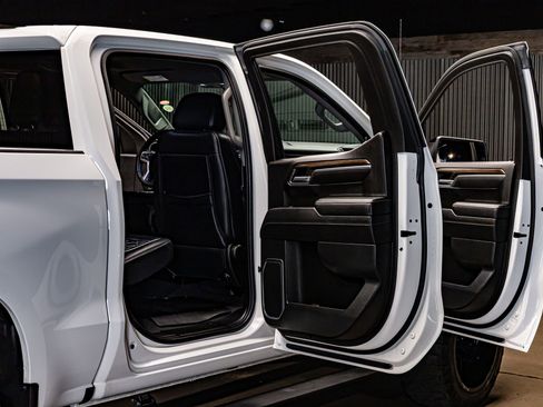 Used 2023 Chevrolet Silverado 1500 RST w/ Z71 Off-Road Package image 26