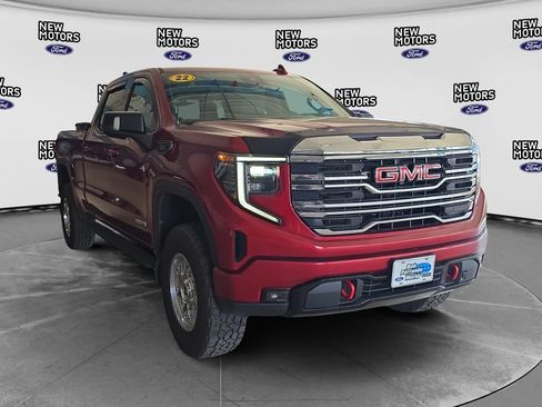 Used 2022 GMC Sierra 1500 AT4 w/ AT4 Preferred Package AWD/4WD image 6