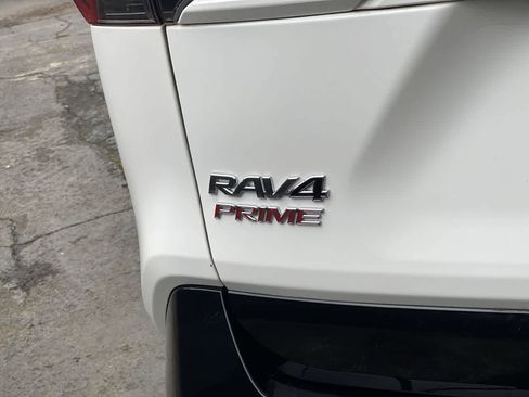 Used 2023 Toyota RAV4 SE w/ Weather & Moonroof Package AWD/4WD image 10