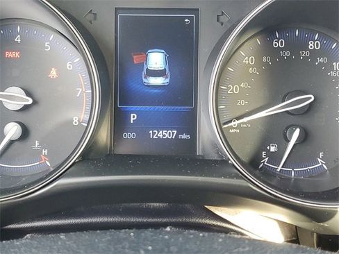 Used 2018 Toyota C-HR XLE image 12