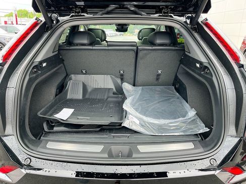 New 2026 Cadillac Optiq Sport 1 w/ LPO, Floor Liner Package AWD/4WD image 32