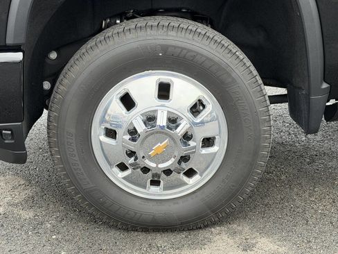 Used 2024 Chevrolet Silverado 3500 High Country w/ High Country Premium Package image 24