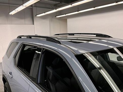 Used 2025 Honda Pilot Black Edition image 10