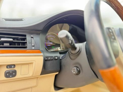 Used 2013 Lexus ES 300h w/ Premium Pkg image 25