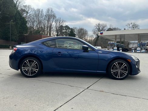 Used 2013 Scion FR-S 10 Series image 11