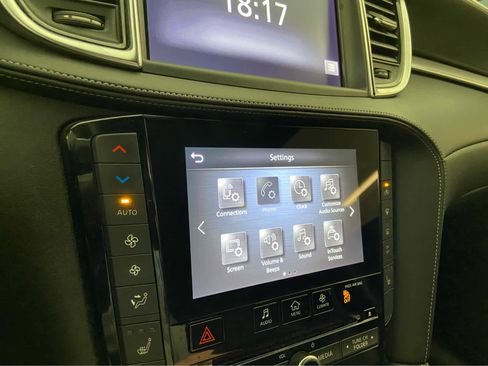 Used 2021 INFINITI QX50 Luxe w/ Appearance Package image 29