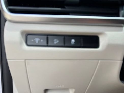 Certified 2024 Kia Telluride S w/ S Sunroof Package FWD image 11