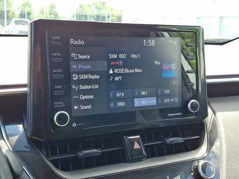 Certified 2022 Toyota Corolla Cross LE w/ Moonroof Package AWD/4WD image 19