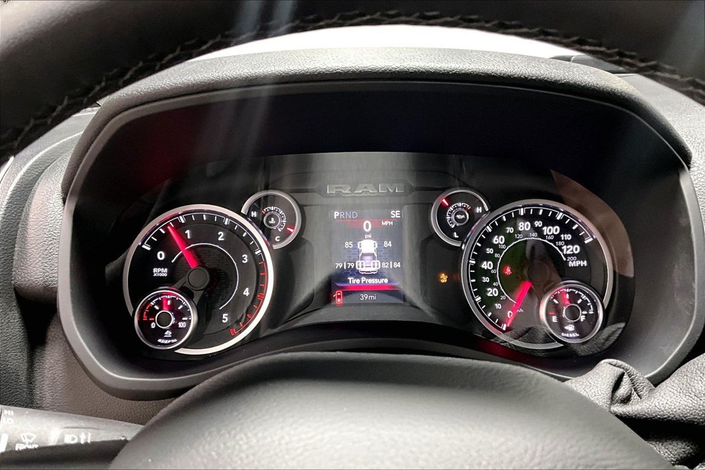 New 2026 RAM 3500 Big Horn AWD/4WD image 15