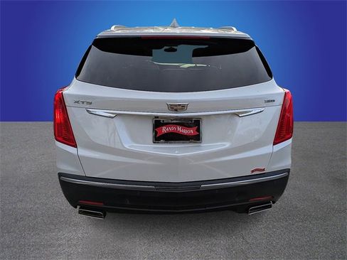 Used 2018 Cadillac XT5 Luxury w/ Driver Awareness Package image 4