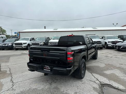 Used 2025 Nissan Frontier PRO-4X AWD/4WD image 5