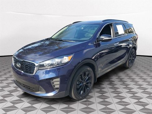 Used 2019 Kia Sorento S image 3
