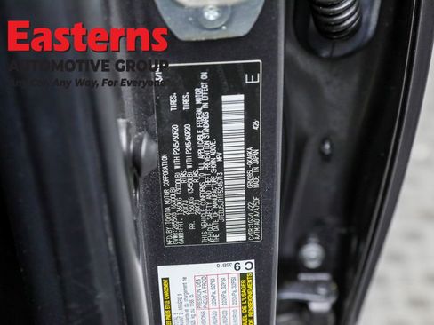 Used 2015 Toyota 4Runner Limited image 99